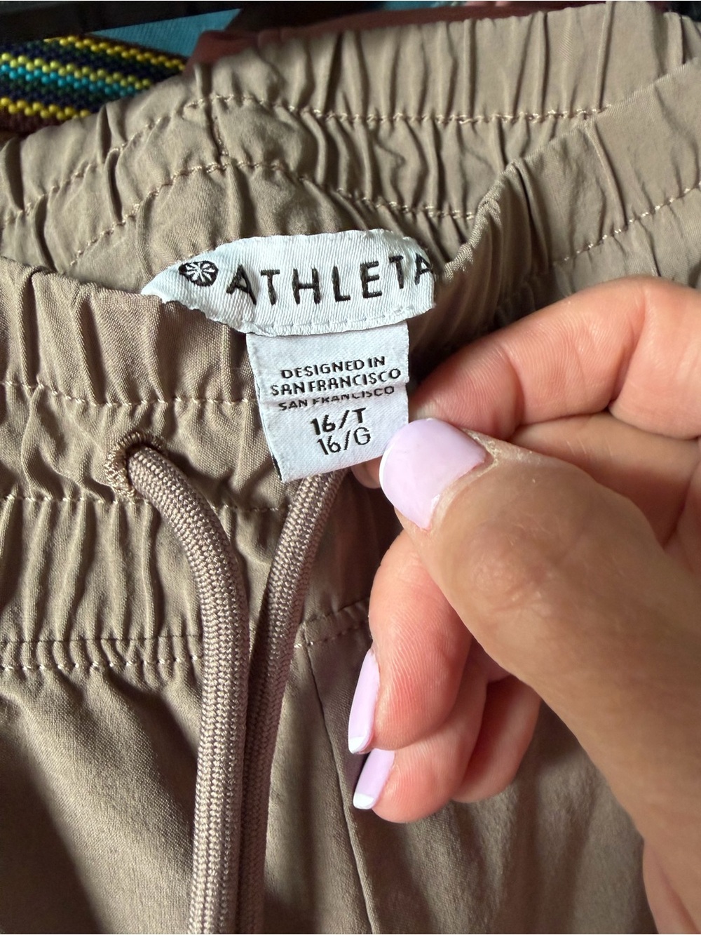 Athleta Avenue Crop Pants Size 16 Tall Tan Wide Leg Travel Pants Zipper Pockets - Picture 5 of 7